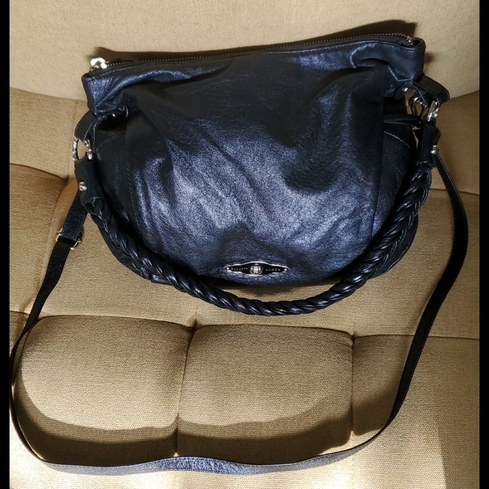 Elliott Lucca black leather purse
